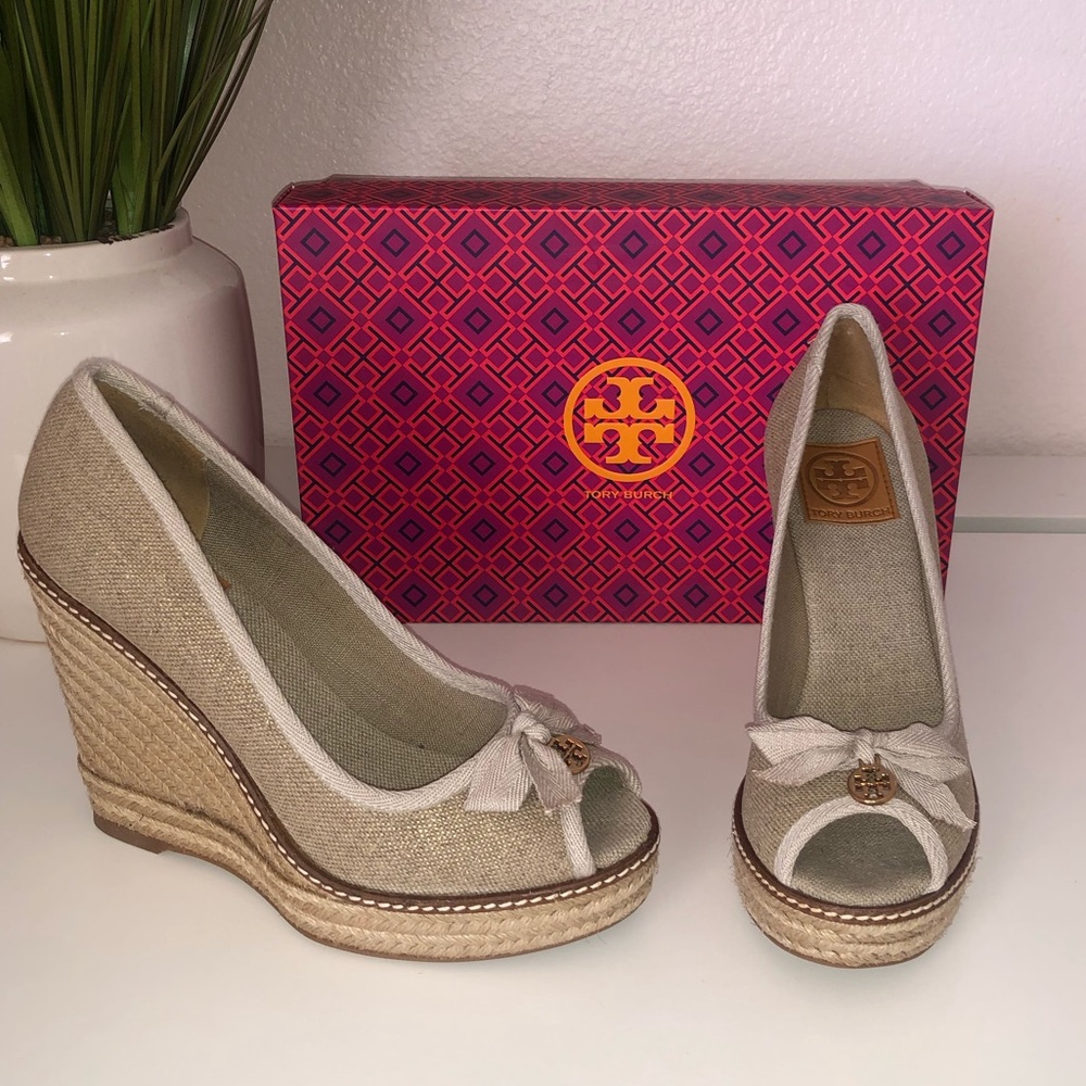 Never worn Tory Burch Wedges
